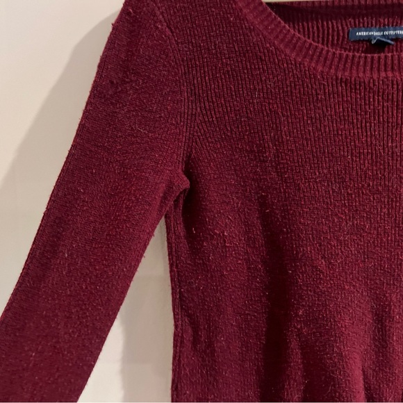 American Eagle Woman’s Sweater - Picture 2 of 5
